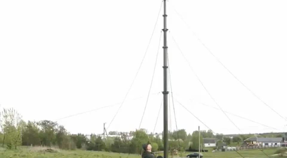 Антенная мачта в развёрнутом виде
